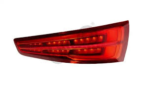 Stop Lambası Sağ 8U0945094M - Audi Q3 (2014-2018)