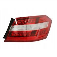 Stop Lambası Dış Sağ A2128200264 - Mercedes-Benz 212 (2009-2012)